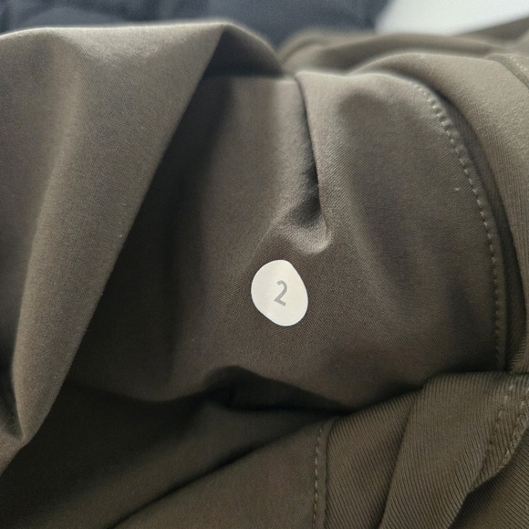 Lululemon Jet Crop Slim Luxtreme Gator Fatigue Military Olive Green Pants Size 2 - Picture 4 of 7